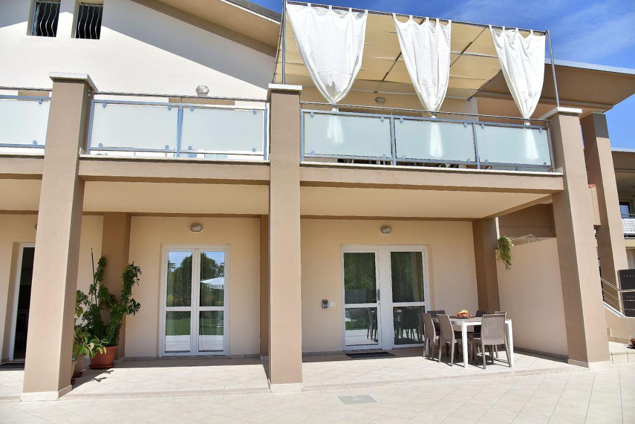 Garda Bloom Holiday Apartments Padenghe sul Garda Exterior foto